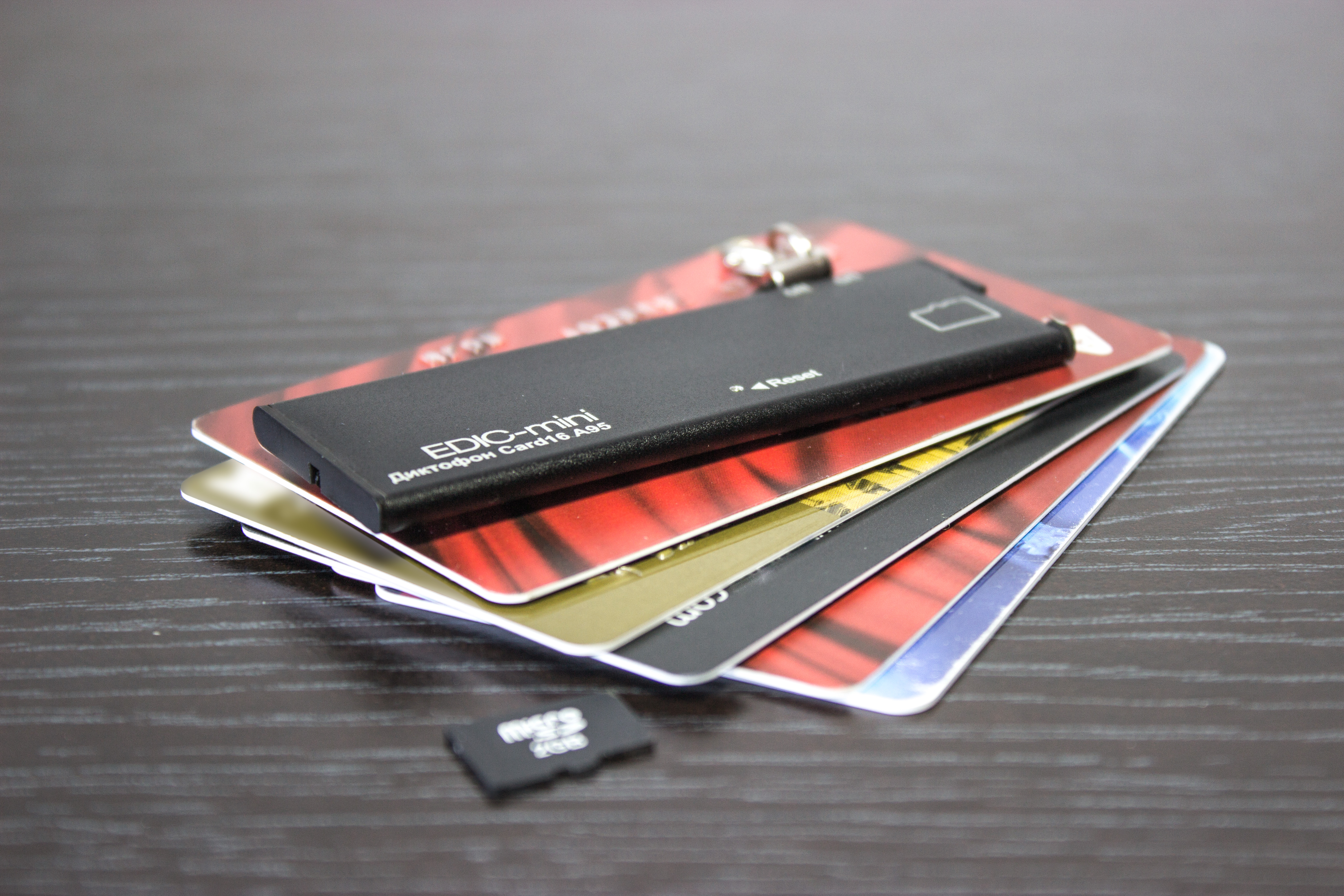Телесистемы EM Card16 А95 (металл, размер 3.5*27*77мм, вес 12г, автономность до 70ч, аккумулятор)